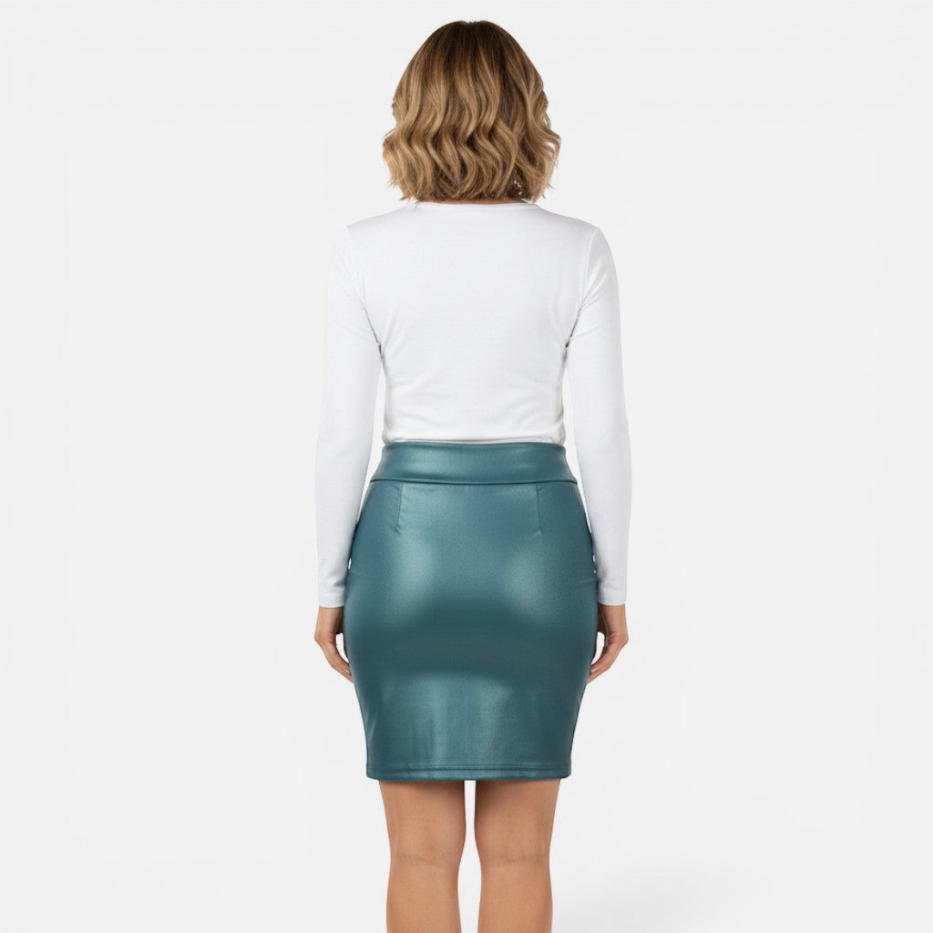 Laurior | Jupe slim en simili cuir pour femme, idéale pour sortir le soir vue arrière, comme portée avec un haut blanc.