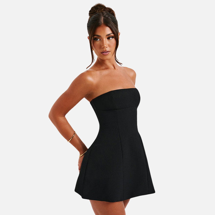 Laurior | Robe Tube Blanche Femme Taille Haute Mini Été en noir, élégante coupe bustier pour soirées d'été.