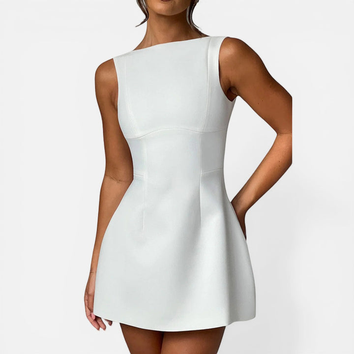 Laurior | Robe Mini Ajustée Sans Manches pour Femme, robe mini blanche sans manches avec coupe ajustée.