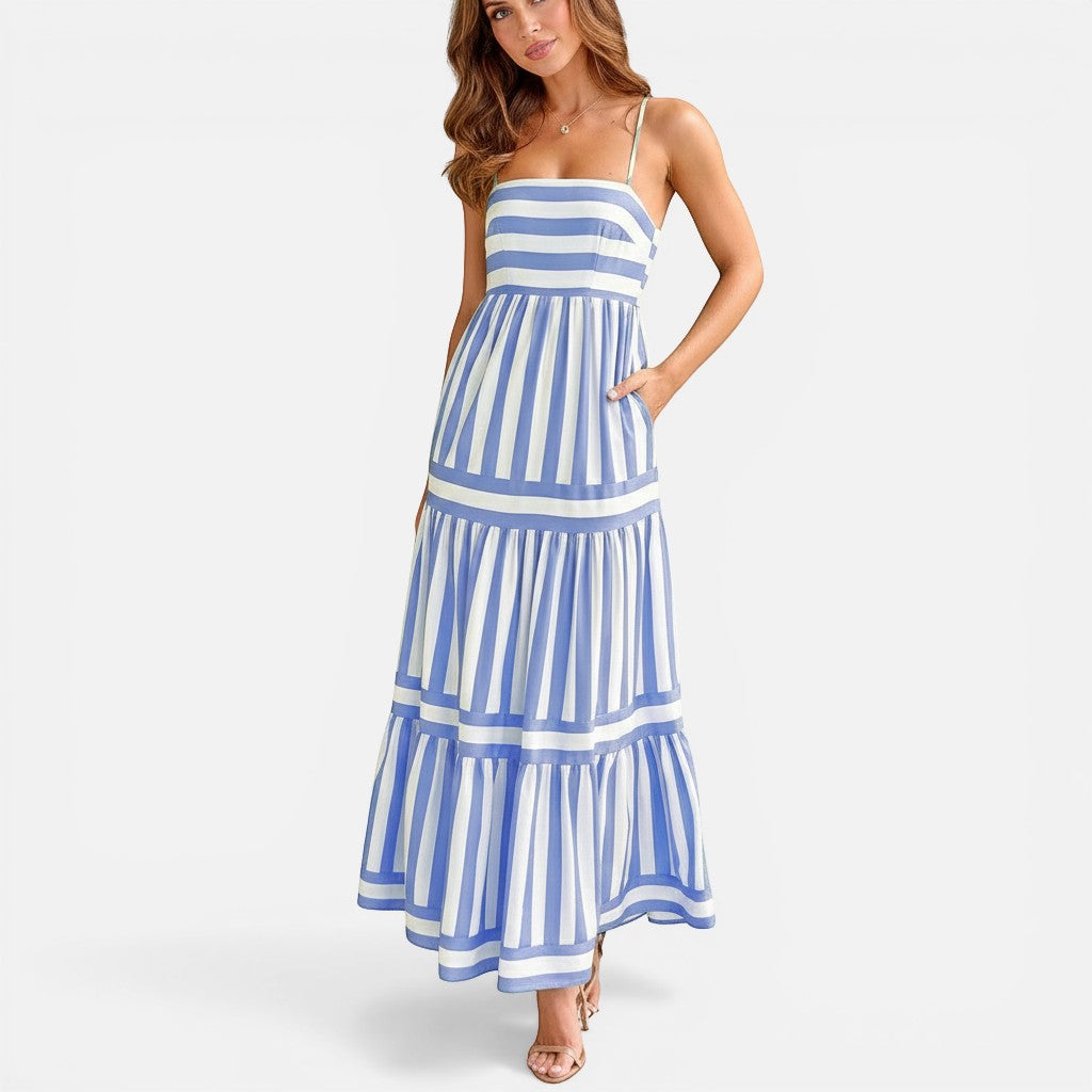 Laurior | Robe longue dos nu pour femme, encolure carrée, style plage. Robe rayée bleue et blanche.