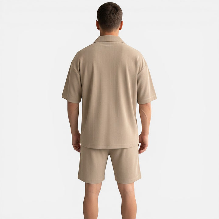 Laurior | Ensemble polo et short légers pour homme coupe décontractée, vue arrière du vêtement.