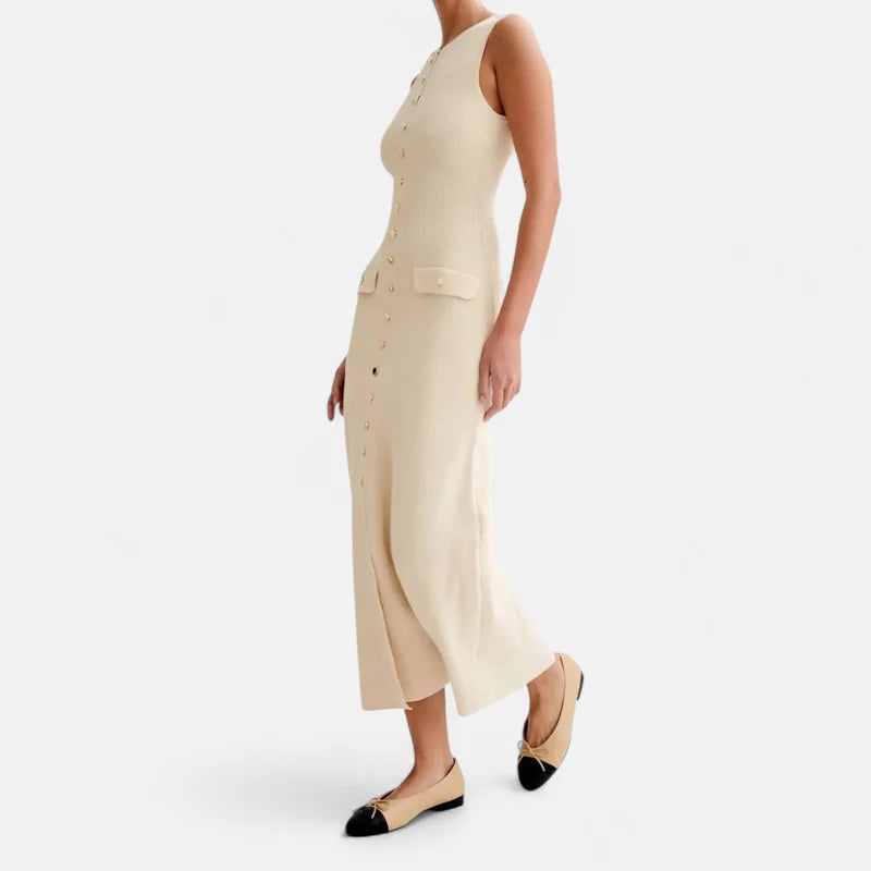 Laurior | Robe Longue en Maille à Boutons pour Femme – Élégance d’Été Sans Manches, robe beige avec boutons devant.