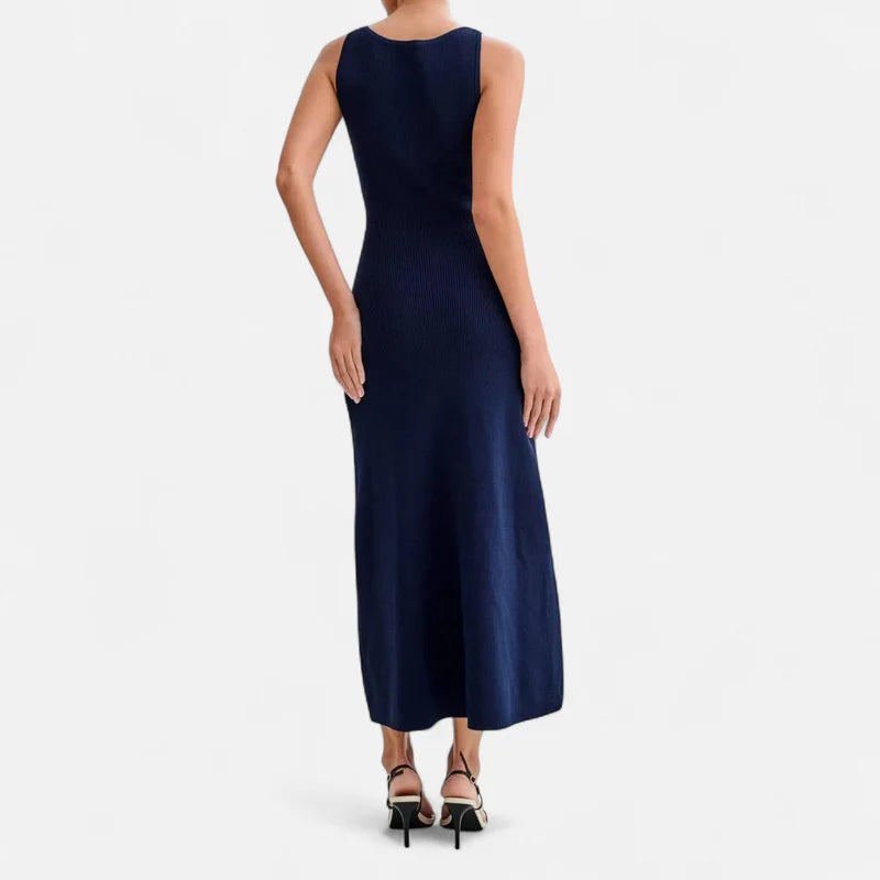 Laurior | Robe Longue en Maille à Boutons pour Femme – Élégance d’Été Sans Manches vue arrière.
