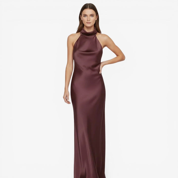 Laurior | Robe longue en satin pour femme, dos nu, confort et élégance, en satin bordeaux.