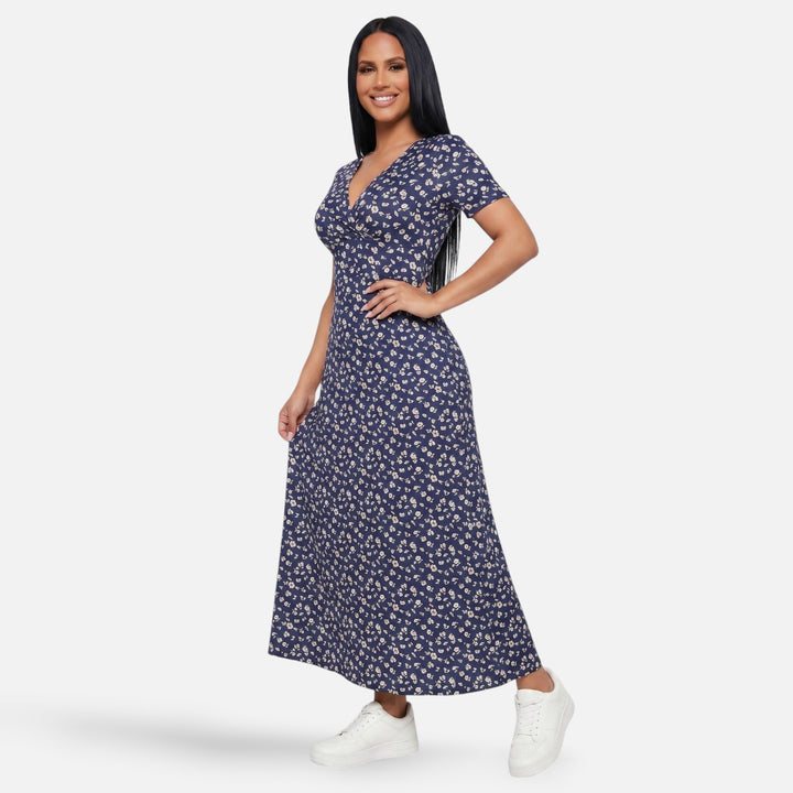 Laurior | Robe longue portefeuille fleurie silhouette empire pour femme, élégante avec des motifs floraux.