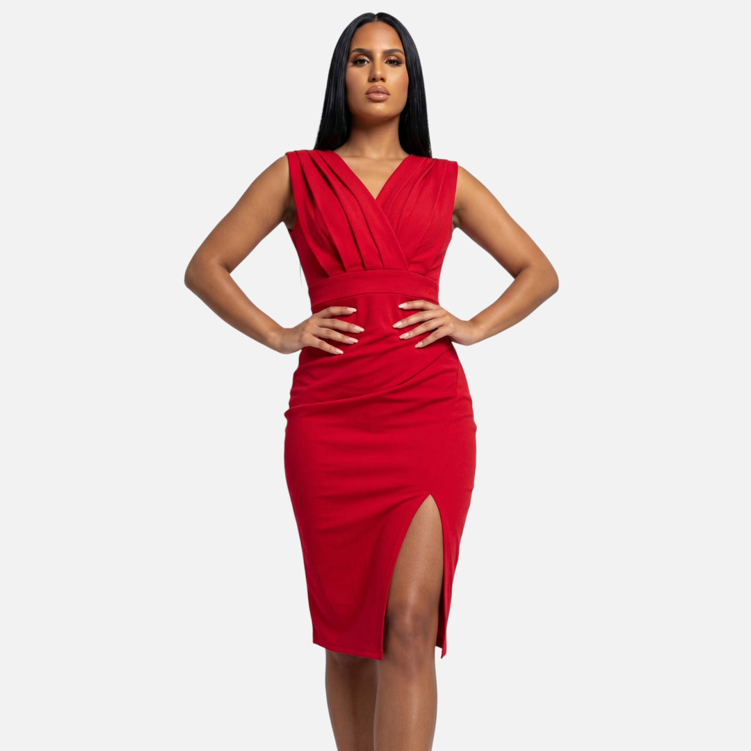 Laurior | Robe moulante col V drapé fente élégante pour femme en rouge avec drapés et fente séduisante.