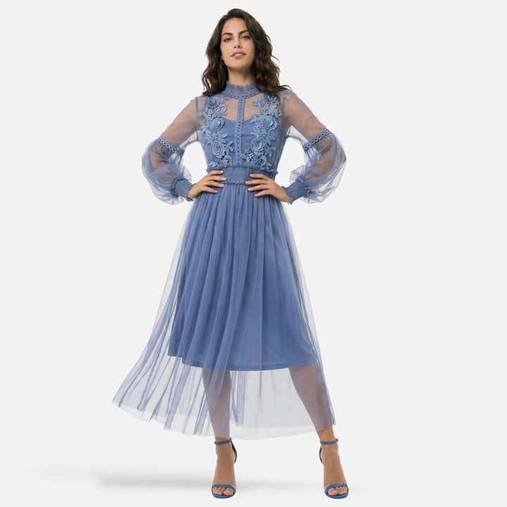 Laurior | Robe midi élégante col montant manches lanterne pour femme en tulle bleu avec broderie délicate.