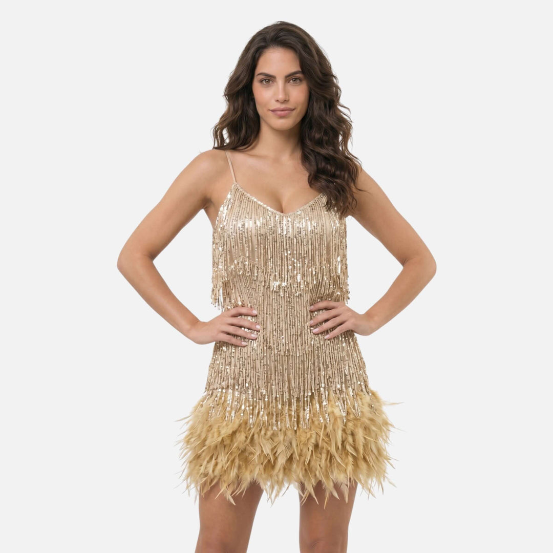 Laurior | Robe cocktail courte à franges effet plume pour femme, en sequins dorés et plumes, look glamour.